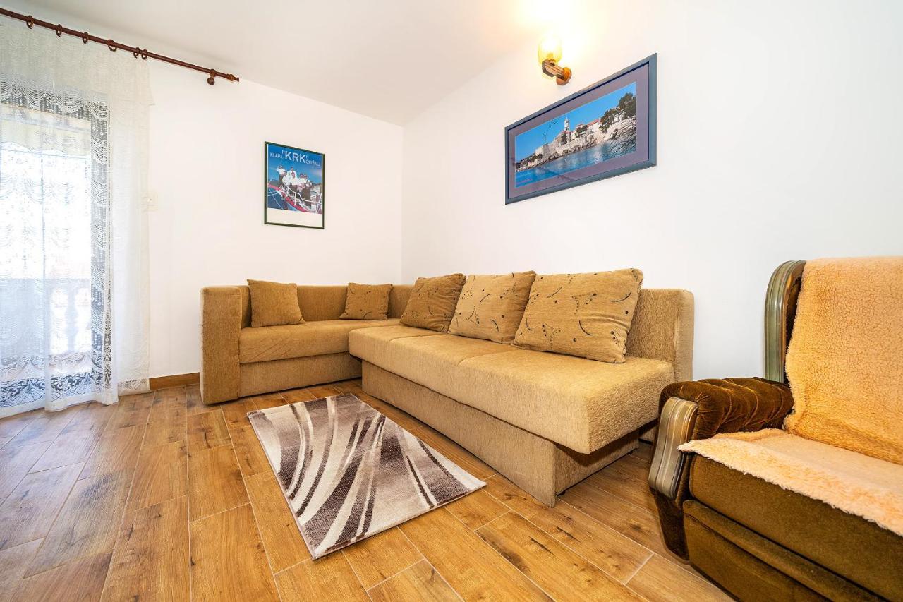 Apartments Jurina Кърк Екстериор снимка