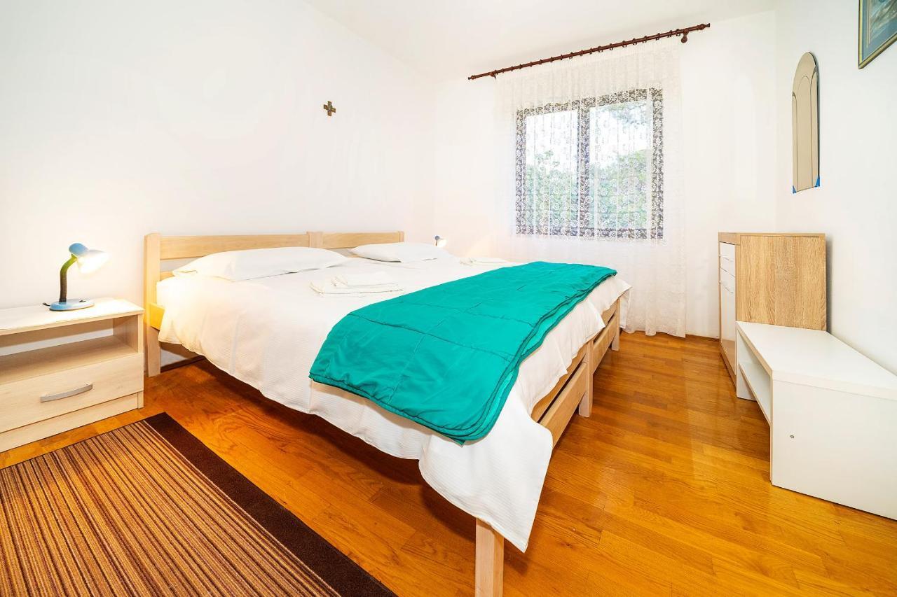 Apartments Jurina Кърк Екстериор снимка