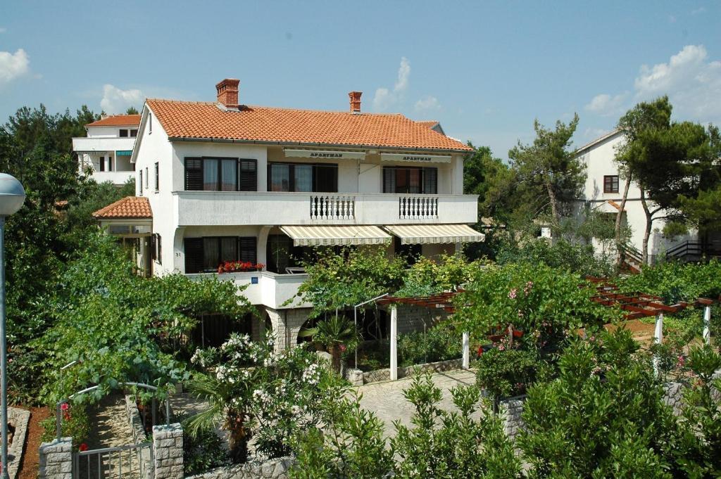 Apartments Jurina Кърк Екстериор снимка